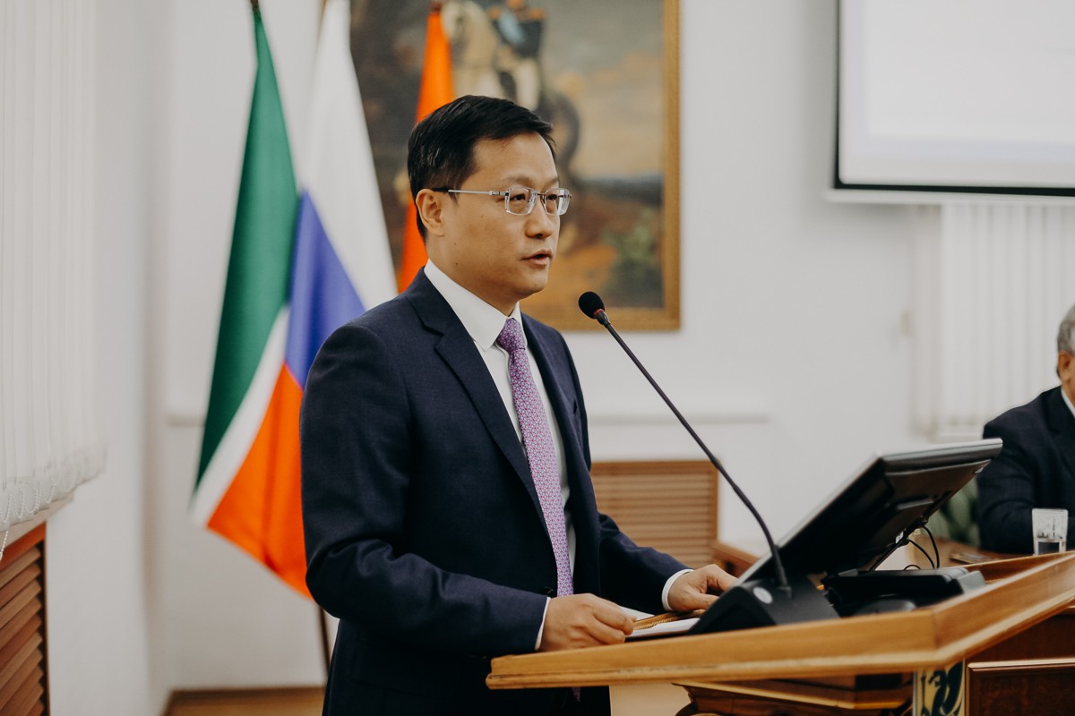 В КФУ стартовал форум 'Россия и Китай в меняющемся мире' В КФУ стартовал форум 'Россия и Китай в меняющемся мире'