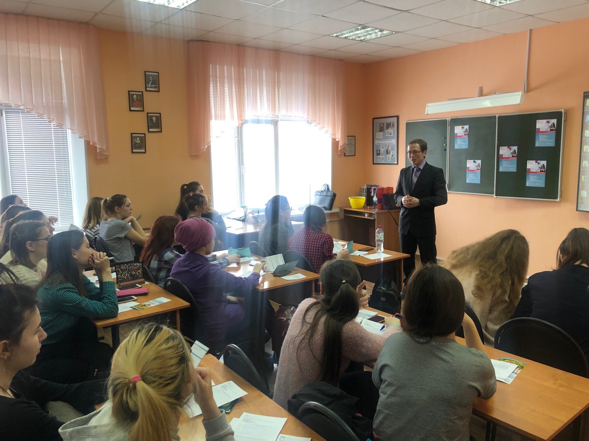 Прошла профориентационная встреча в Казанском педагогическом колледже Прошла профориентационная встреча в Казанском педагогическом колледже