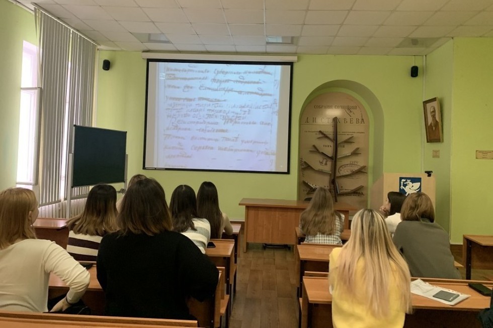 В Елабужском институте КФУ состоялся просмотр исторического фильма о Н.И. Лобачевском В Елабужском институте КФУ состоялся просмотр исторического фильма о Н.И. Лобачевском