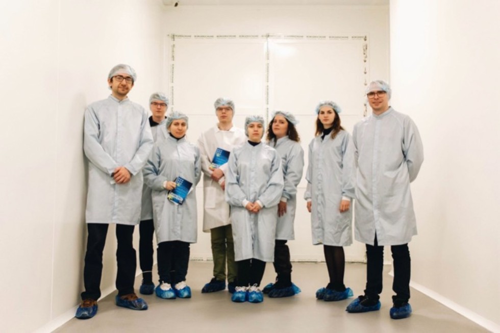 � �����-���������� ������ ��������������� ����� 'Phygital Universe'!