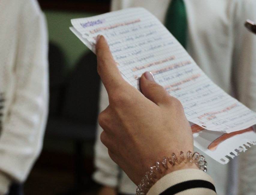 Школьники прошли лингвострановедческий квест в Елабужском институте КФУ Школьники прошли лингвострановедческий квест в Елабужском институте КФУ