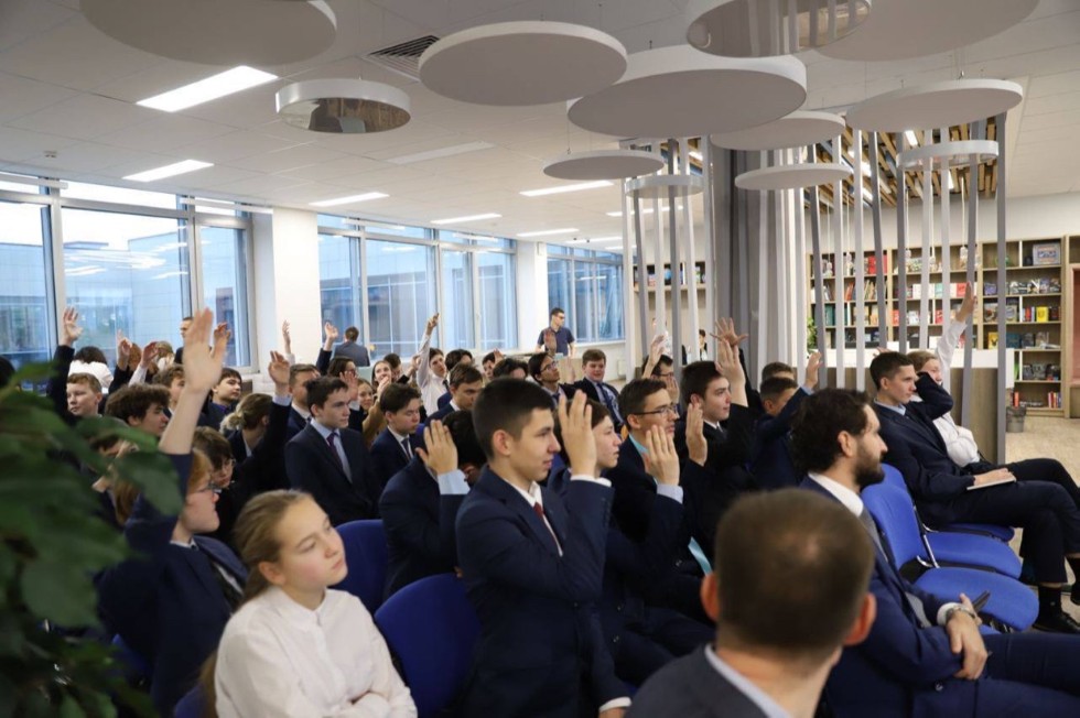 Состоялась лекция доктора физ.-мат. наук Тимура Ринатовича Насыбуллова на тему 'Теория вероятностей и определения языка, на котором написан текст' Состоялась лекция доктора физ.-мат. наук Тимура Ринатовича Насыбуллова на тему 'Теория вероятностей и определения языка, на котором написан текст'