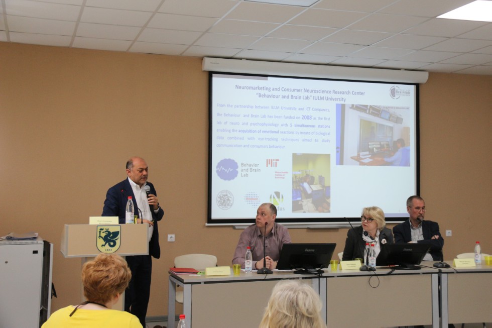 ��������� ����� ���������� : �� �������������� � ������� � �������