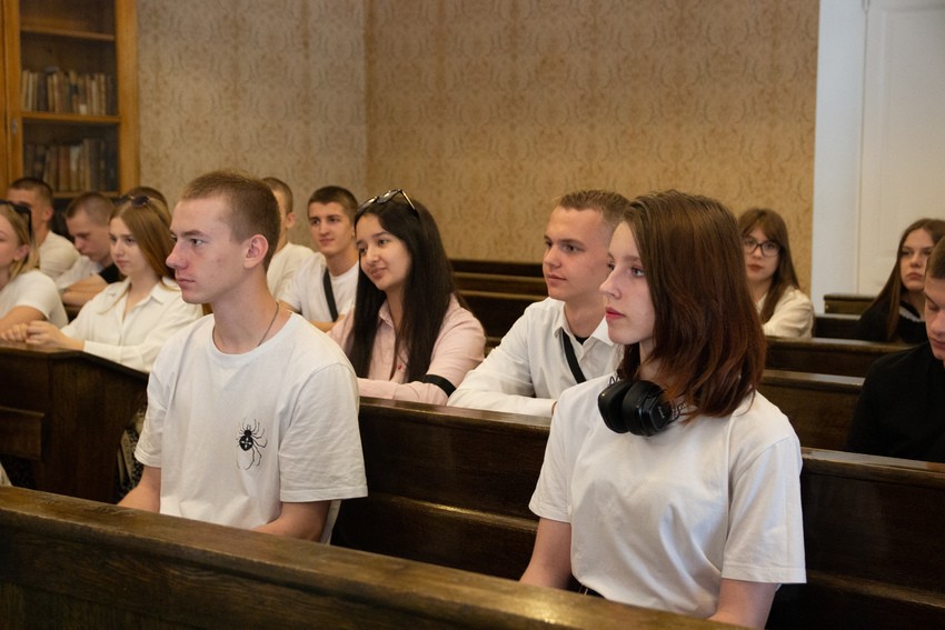 ������, ���������� �� �������� � ������� �� ���, �������� ��������� ����������� �����������