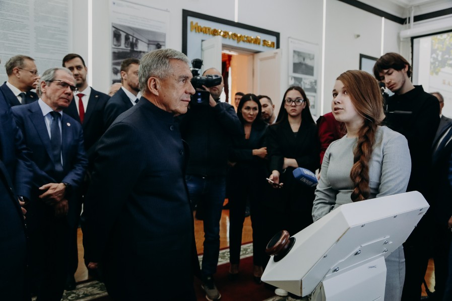 Робот-помощник пациентов и врачей, а также система антиплагиата для татарского языка Робот-помощник пациентов и врачей, а также система антиплагиата для татарского языка