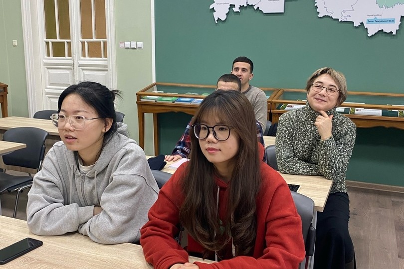 Состоялась встреча в клубе для иностранных студентов 'О русском на русском интересно' Елабужского института КФУ Состоялась встреча в клубе для иностранных студентов 'О русском на русском интересно' Елабужского института КФУ