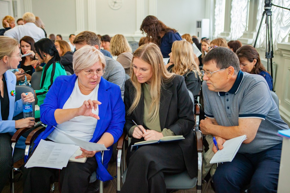 В Елабужском институте КФУ прошла встреча с Голубицким А.В., директором МБОУ СОШ 'Школа будущего' В Елабужском институте КФУ прошла встреча с Голубицким А.В., директором МБОУ СОШ 'Школа будущего'