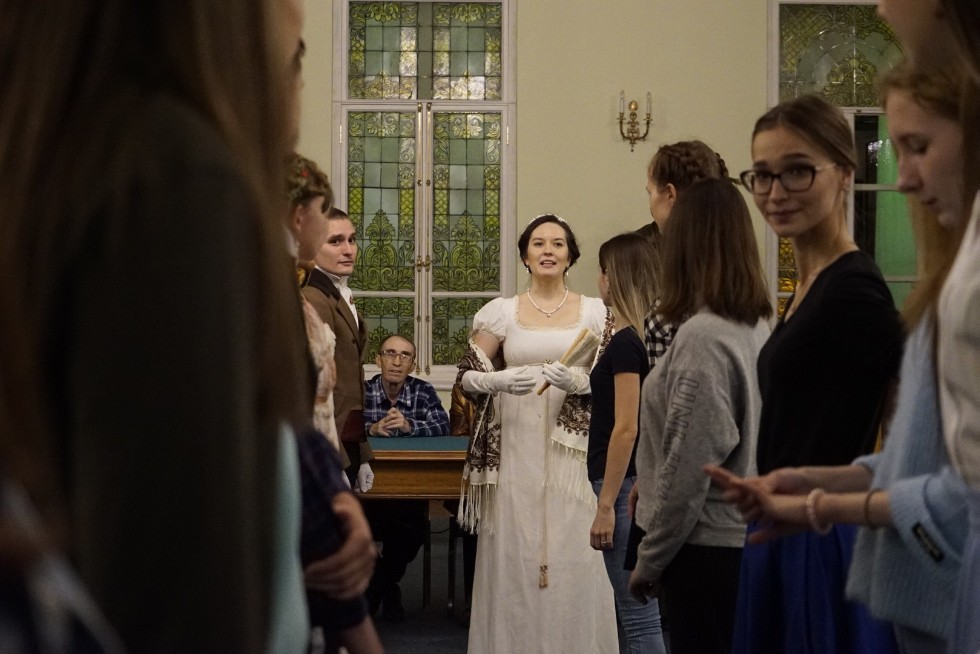 PRO Science Night: historical dance, lectures and live paintings