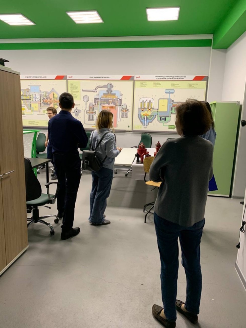 ������� ���� ��� ����������� � �����-��������� ��������� �������