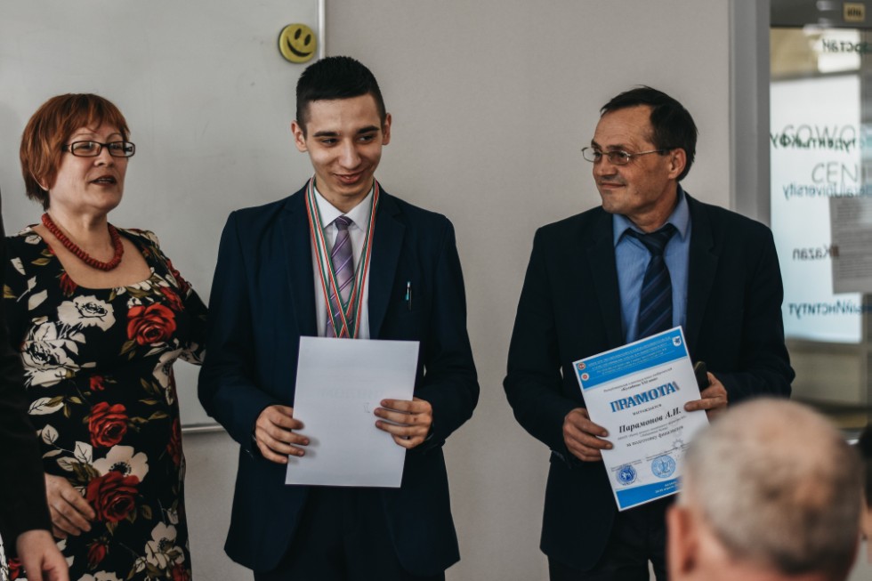 ����� ��������� ���� ������������� 