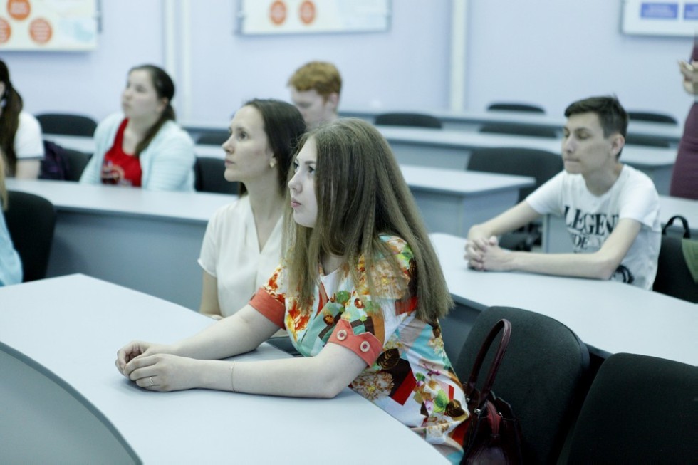 В Елабужском институте КФУ прошло очередное заседание литклуба 'Планета писателя' В Елабужском институте КФУ прошло очередное заседание литклуба 'Планета писателя'