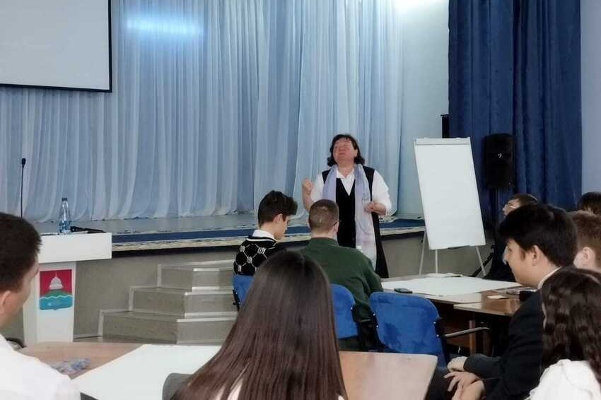 Лекции, тренинг, квиз, подготовка к ЕГЭ: в Бугульме прошли занятия психолого-педагогических классов Лекции, тренинг, квиз, подготовка к ЕГЭ: в Бугульме прошли занятия психолого-педагогических классов