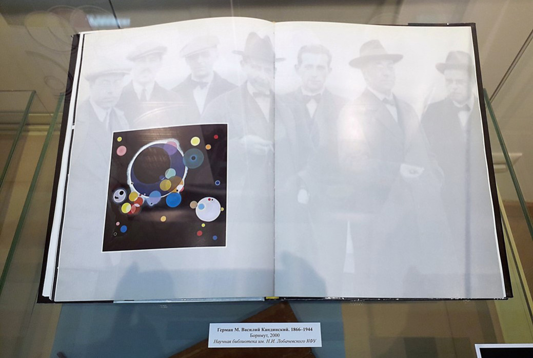 ��������  ,��������