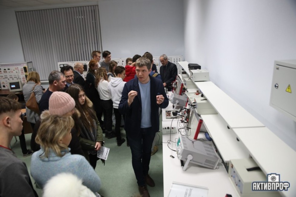 ВЫСАДКА НАУЧНОГО ДЕСАНТА В НЧИ КФУ ВЫСАДКА НАУЧНОГО ДЕСАНТА В НЧИ КФУ