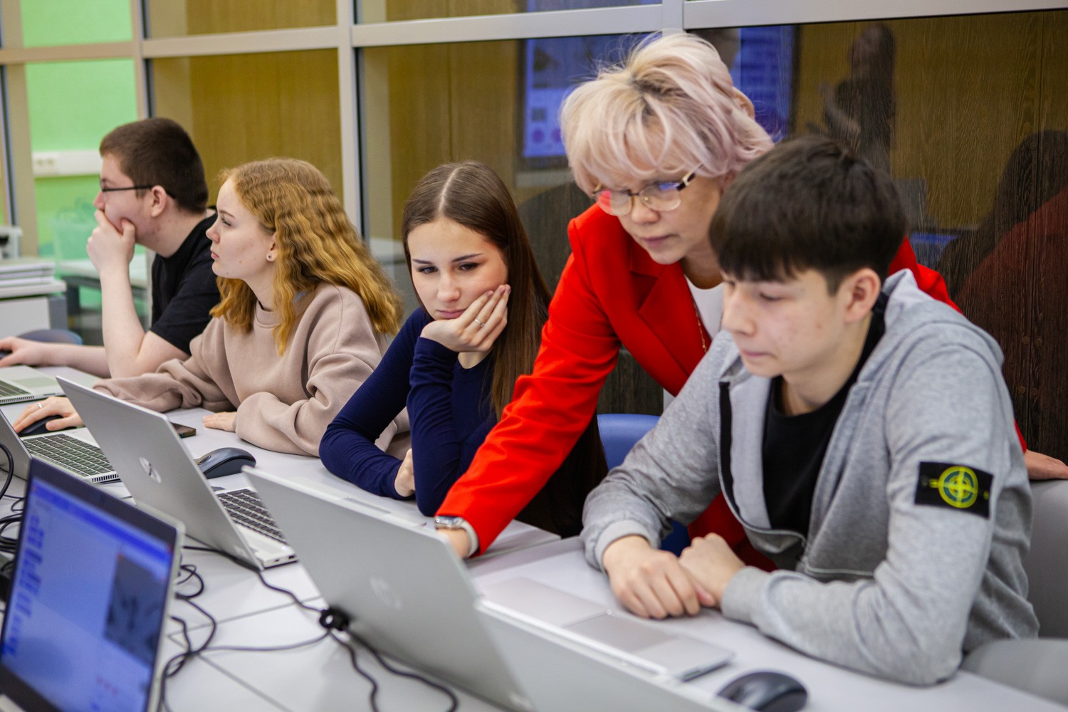 � ���������� ��������� ��� VI ������������� ������-������������ �����������, ����������� ������ ��������� ��� �.�. �������.