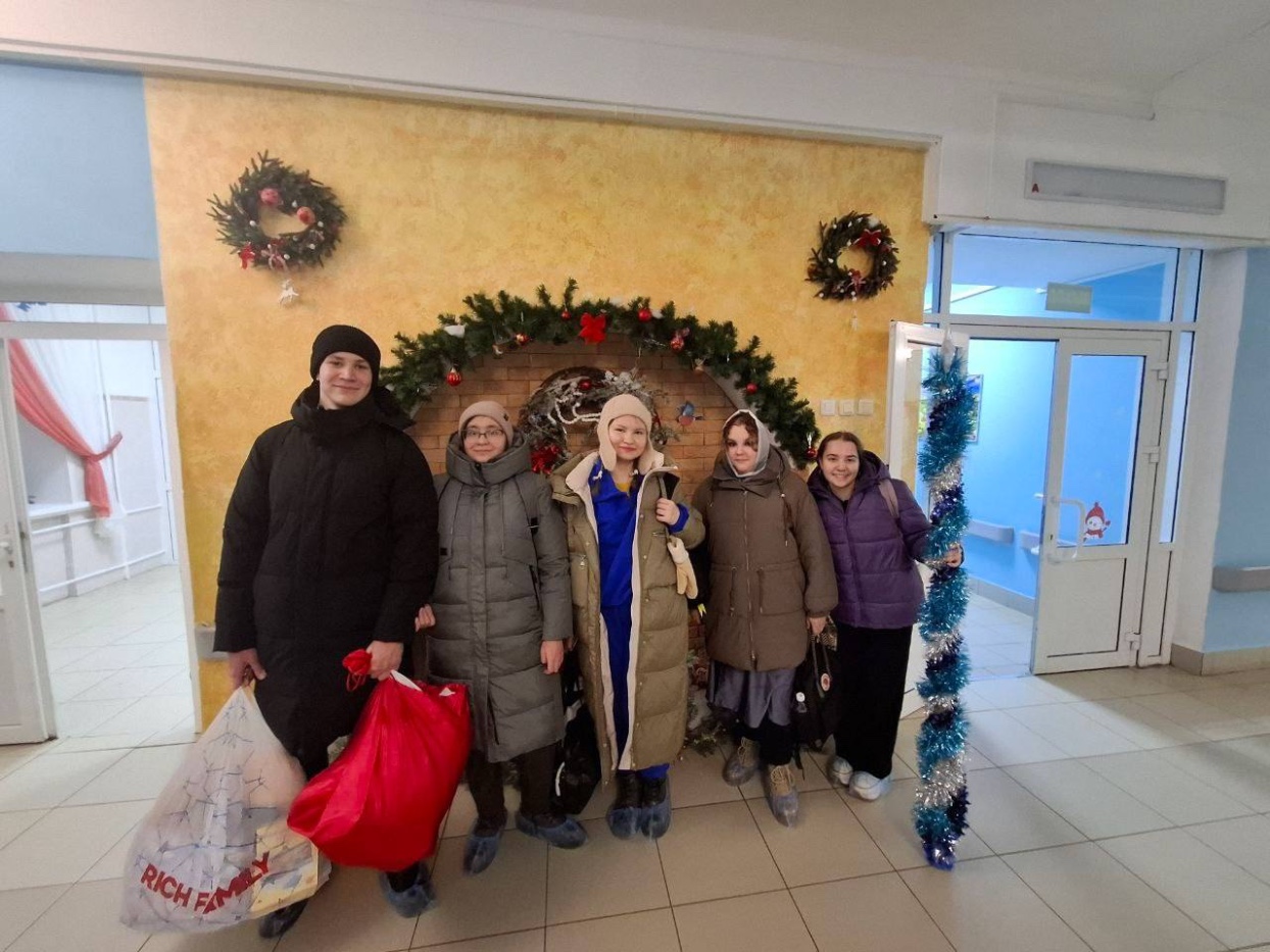 Как студенты соткали новогоднее чудо для детей Как студенты соткали новогоднее чудо для детей