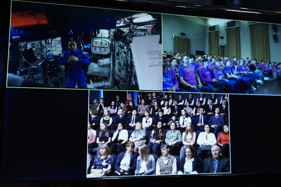 Lessons from the Orbit: Kazan University held teleconference with International Space Station ,International Space Station, IMEF, Institute of Geography, Energia Corporation, geography, secondary school curriculum, photography, environmental protection, Artek, Crimea