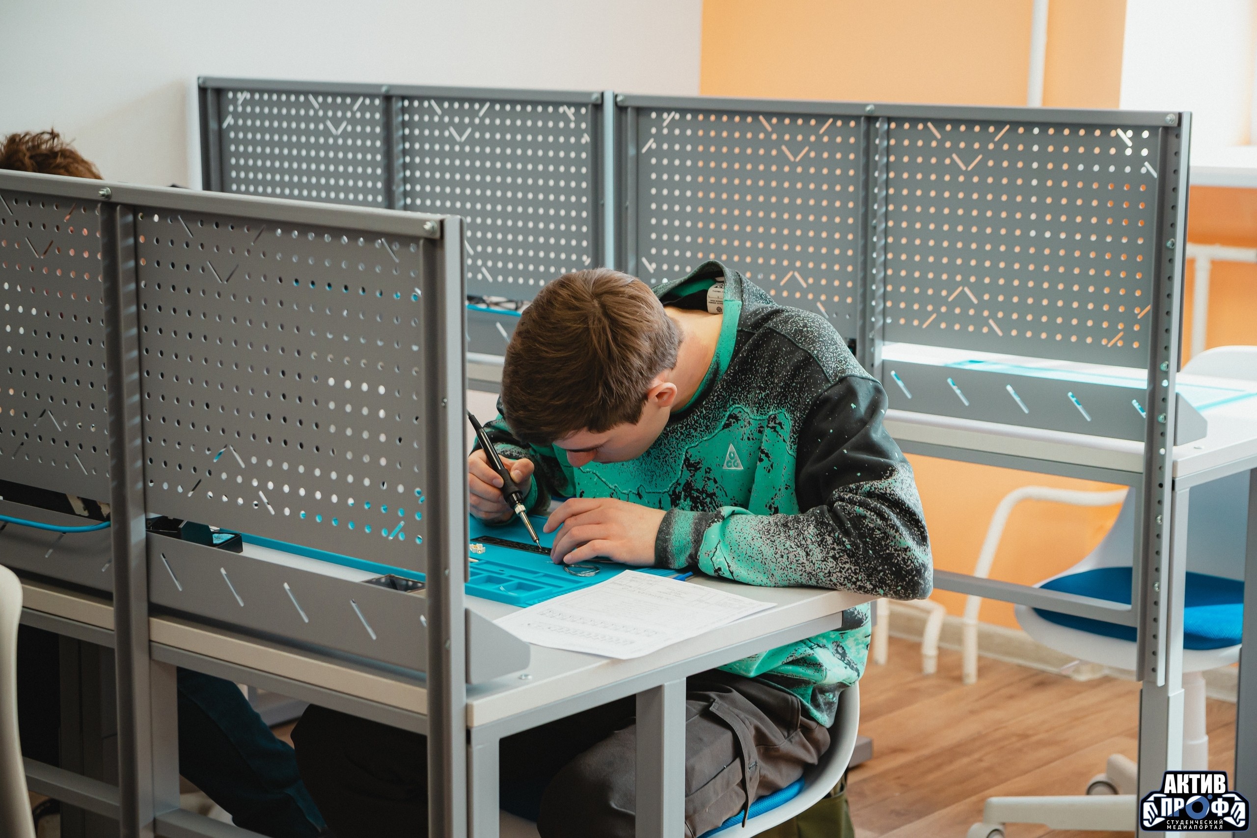 'Собрать схему и доказать класс' 'Собрать схему и доказать класс'