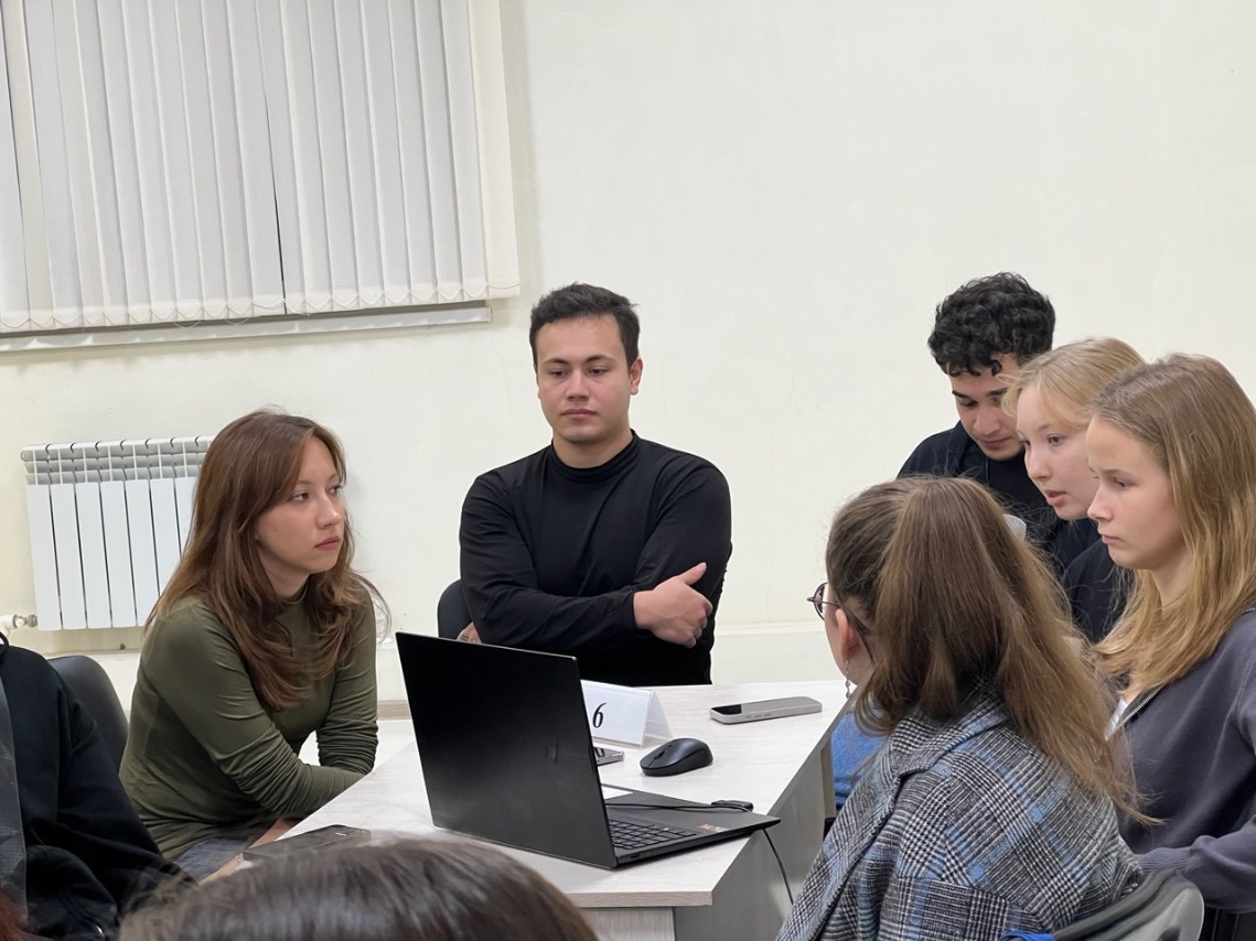 Стратегическая сессия: как в КФУ совершенствуют процесс заселения студентов в общежития Стратегическая сессия: как в КФУ совершенствуют процесс заселения студентов в общежития