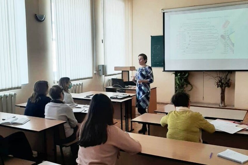 В Елабужском институте КФУ прошли курсы повышения квалификации для учителей биологии и химии В Елабужском институте КФУ прошли курсы повышения квалификации для учителей биологии и химии