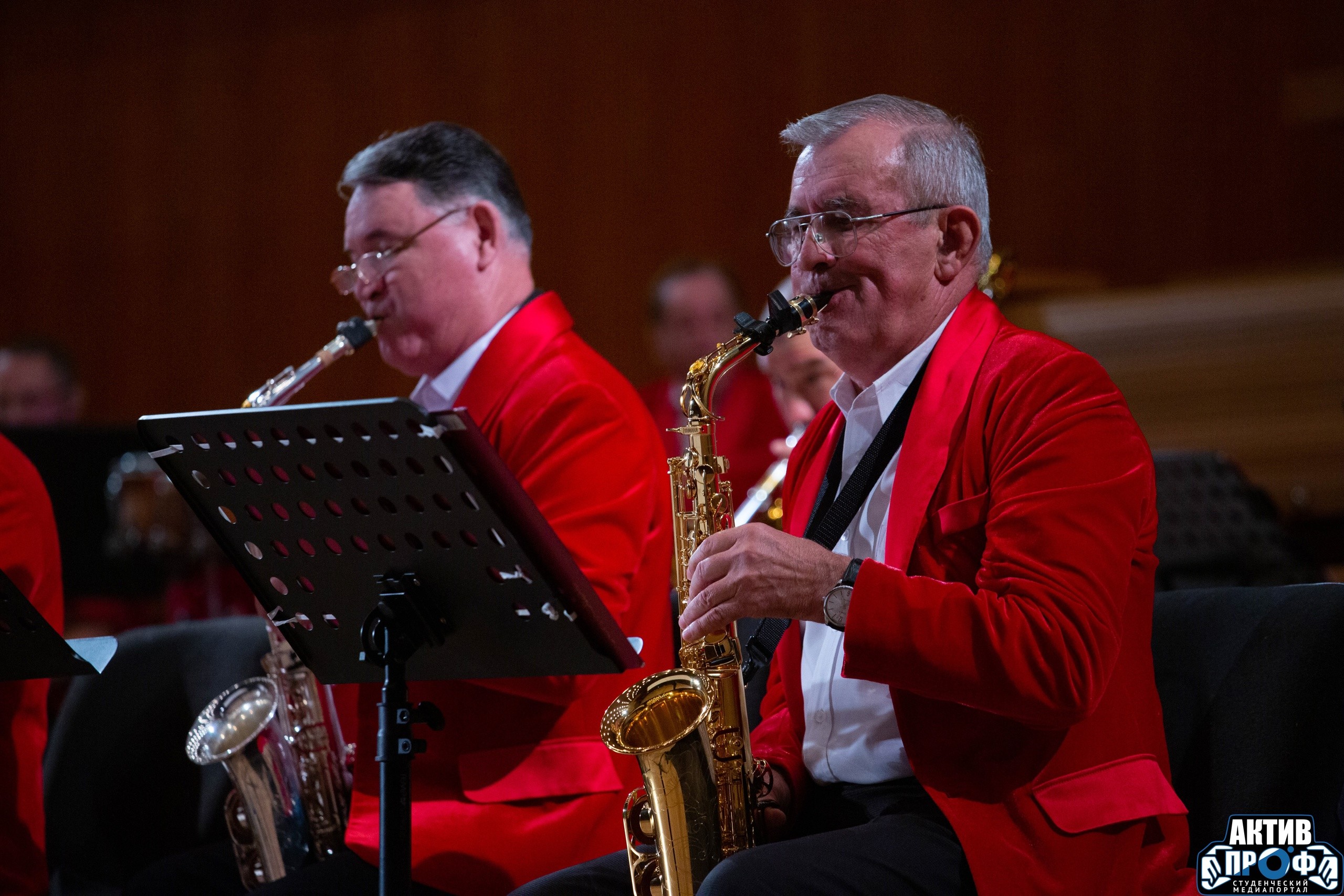 ��� 220 ���! � ��� �������!