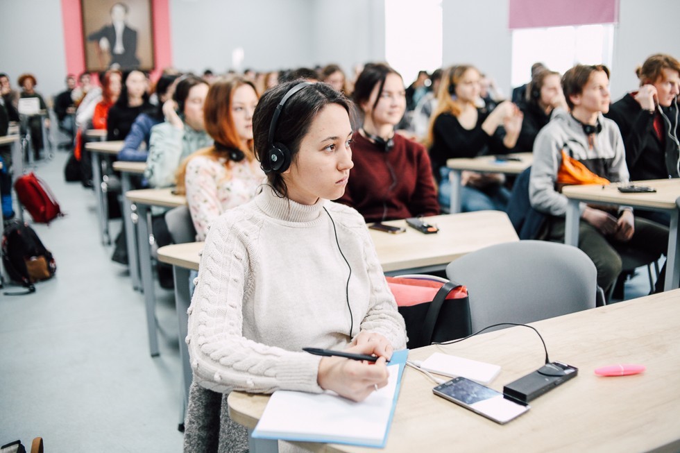 Открытая лекция профессора Робина Лейна Фокса из Оксфорда была прочитана студентам Института международных отношений КФУ Открытая лекция профессора Робина Лейна Фокса из Оксфорда была прочитана студентам Института международных отношений КФУ