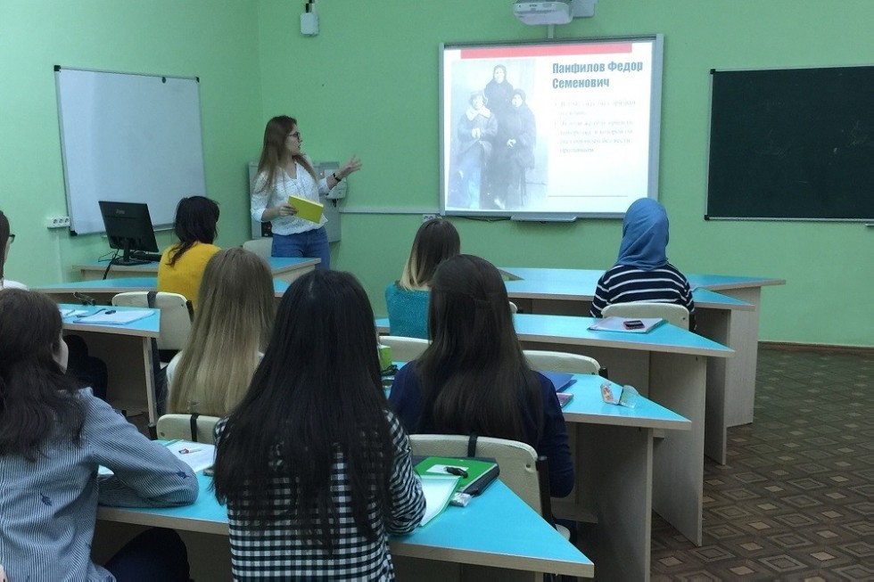 'Поклонимся великим тем годам' 'Поклонимся великим тем годам'