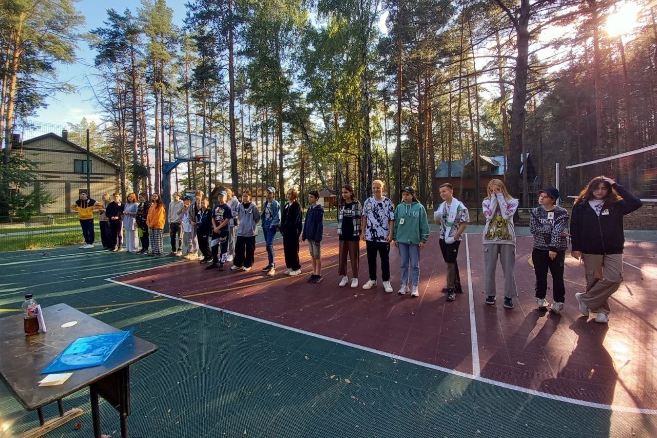 Проект проходил в СОЛ 'Буревестник' и объединил более 90 школьников со всей Республики Проект проходил в СОЛ 'Буревестник' и объединил более 90 школьников со всей Республики