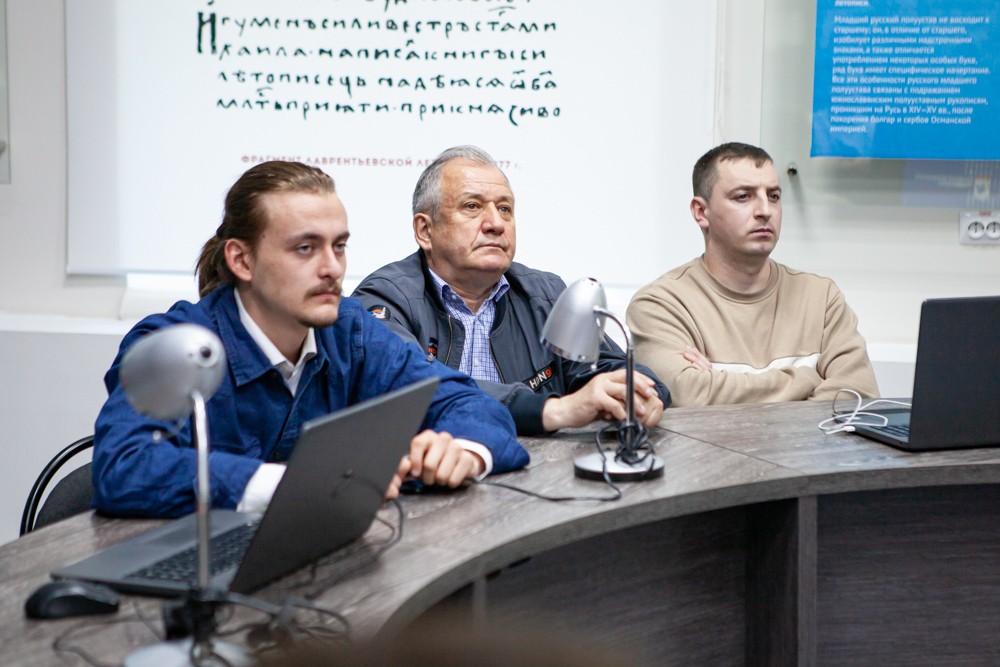 Активисты Елабужского института КФУ встретились с победителем конкурса стартапов Активисты Елабужского института КФУ встретились с победителем конкурса стартапов