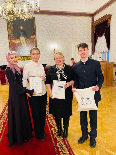 'Рухият' - КФУ түгәрәкләре арасында 'Иң яхшы старт' номинациясендә җиңүче! 'Рухият' - КФУ түгәрәкләре арасында 'Иң яхшы старт' номинациясендә җиңүче!