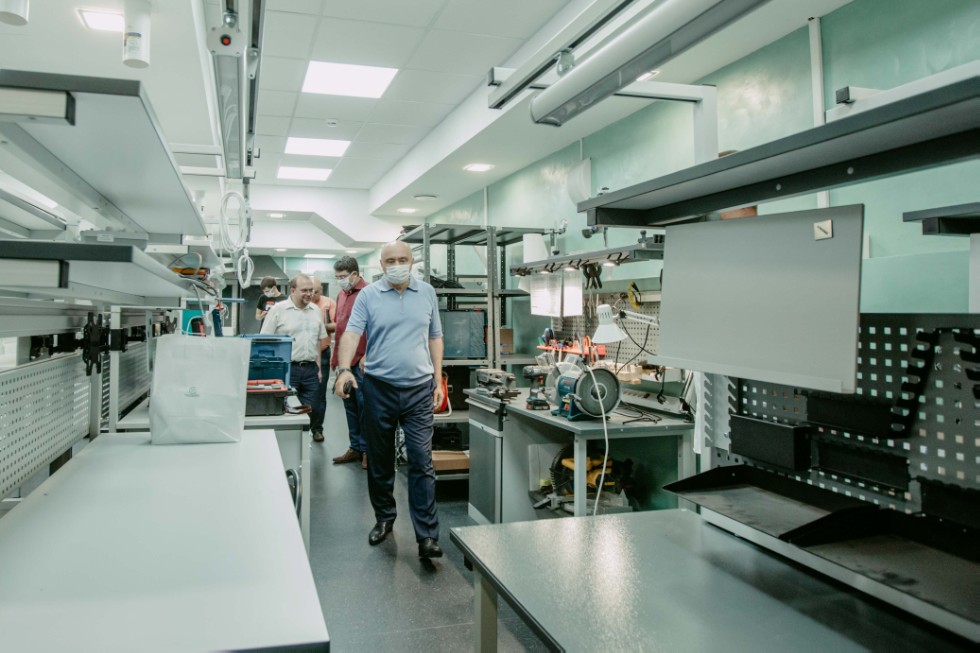 Rector Ilshat Gafurov met with General Director of Tattelecom Ayrat Nurutdinov Rector Ilshat Gafurov met with General Director of Tattelecom Ayrat Nurutdinov