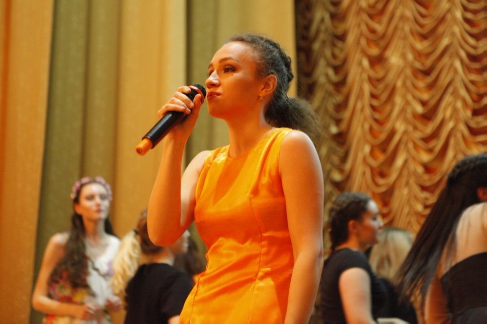 Студвесна: юный граф Толстой, футбал и приключения юриста Студвесна: юный граф Толстой, футбал и приключения юриста