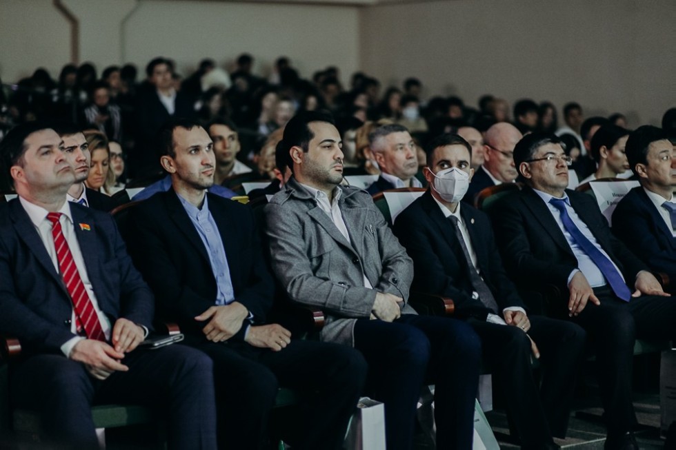 � ������ ���������� ������������� �����������, ����������� 30-����� ������������ ��������������� ��������� ����� �������������� � ���������� ����������