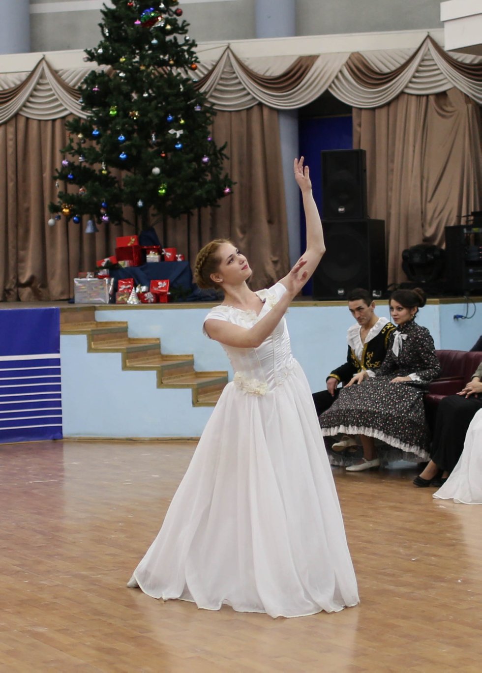 В преддверии Нового года? В преддверии Нового года?