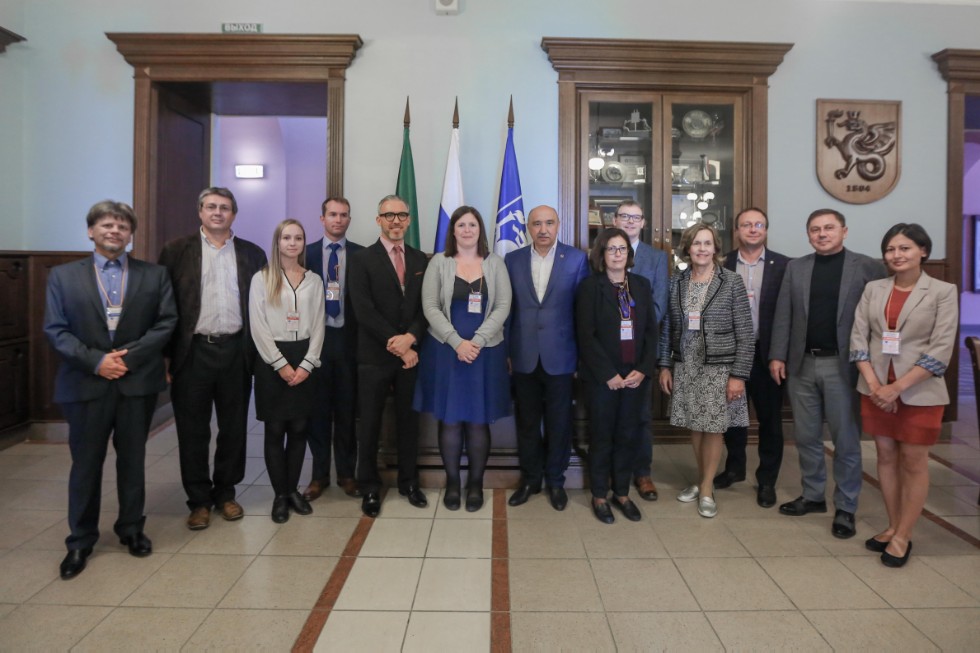 Rector Ilshat Gafurov spoke with participants of Kazan Precision Medicine Workshop ,IFMB, Cornell University, University of Nottingham