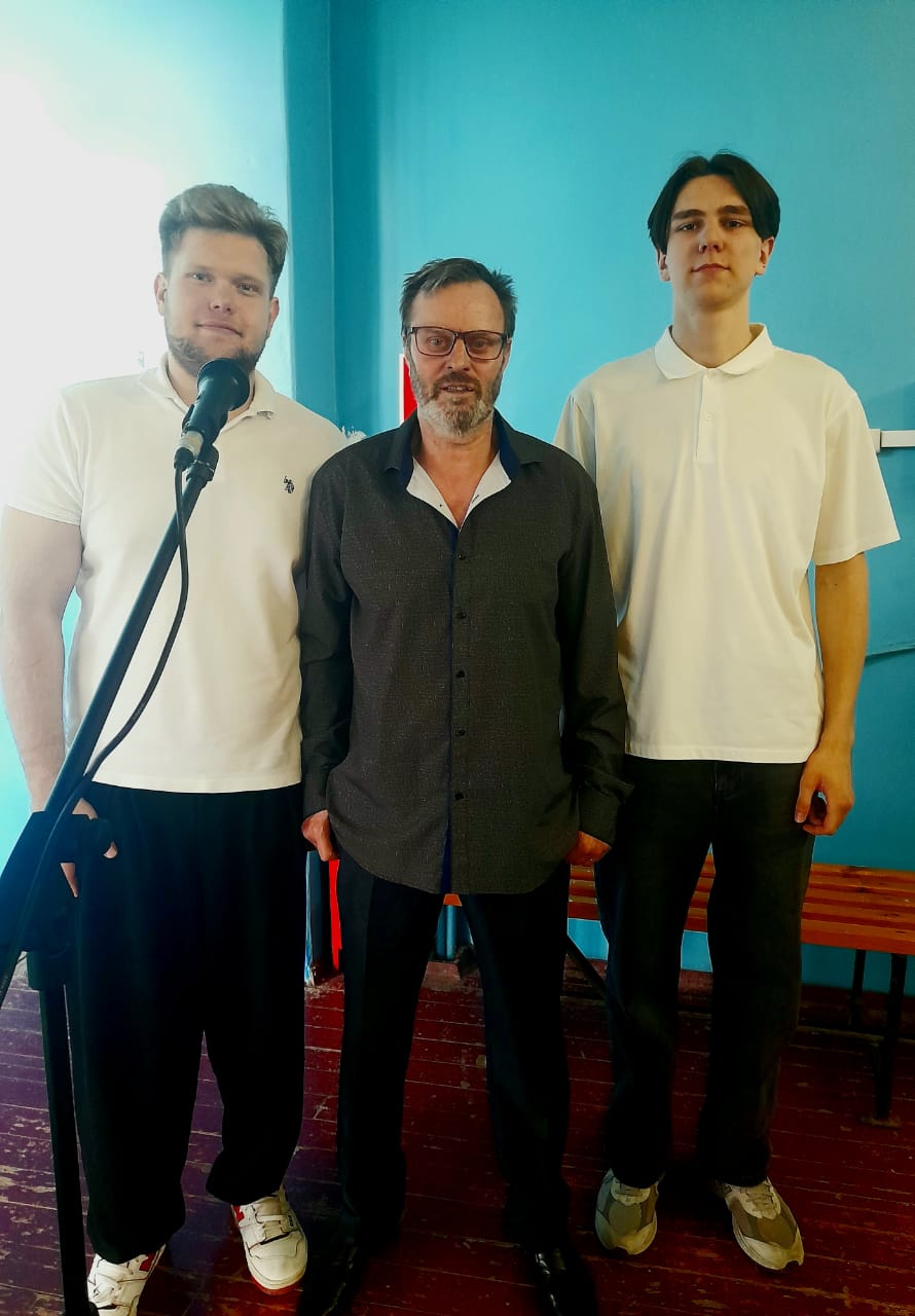 Ветераны и студенты КФУ знают и верят: ' Нам нужна одна победа, одна на всех. Мы за ценой не постоим?' Ветераны и студенты КФУ знают и верят: ' Нам нужна одна победа, одна на всех. Мы за ценой не постоим?'