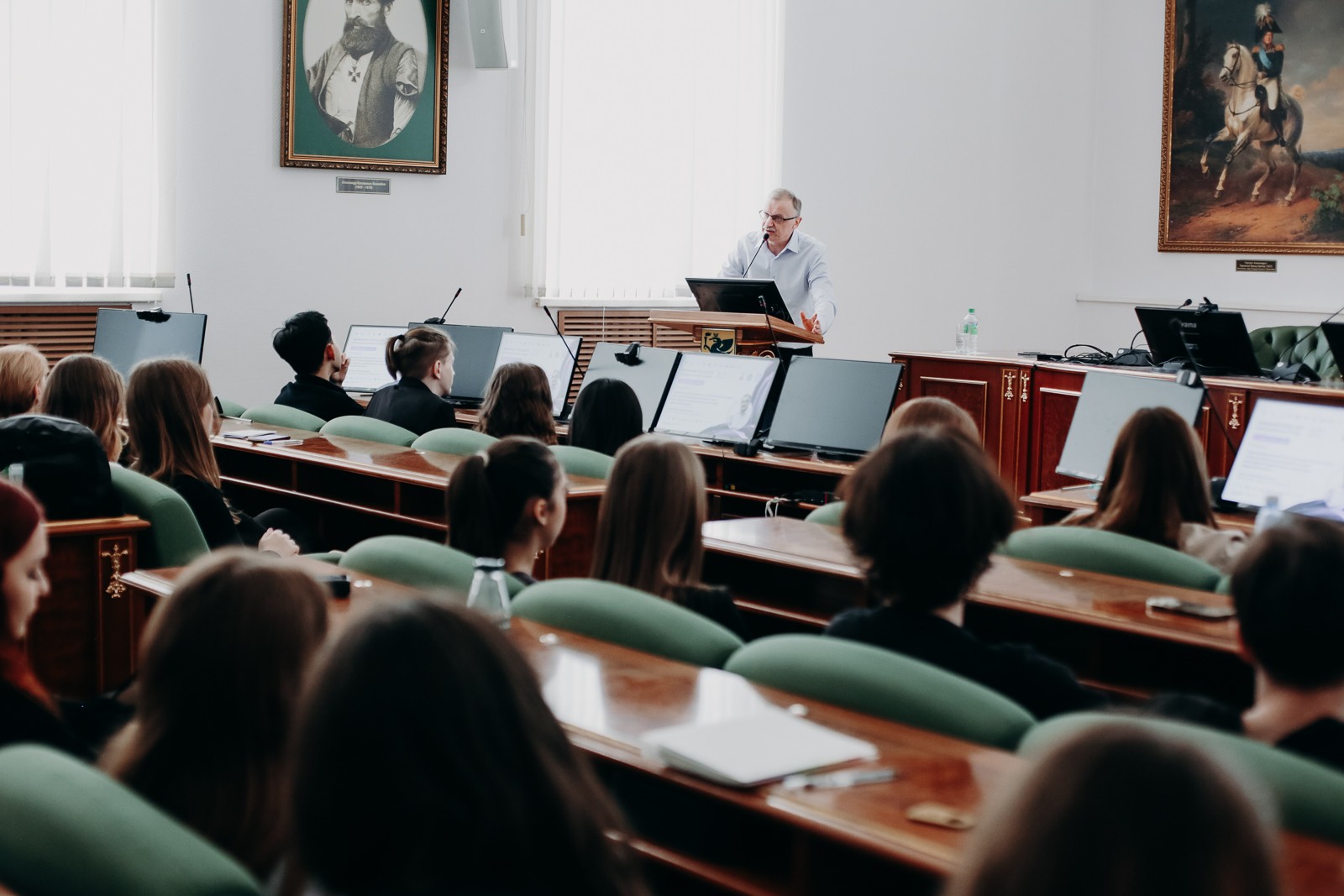 �������� ���� ������ � ���: � ����������� � �������������� �������