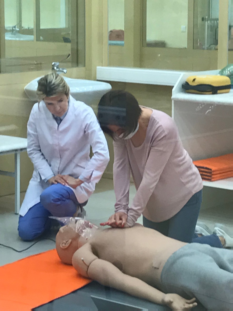 ����������