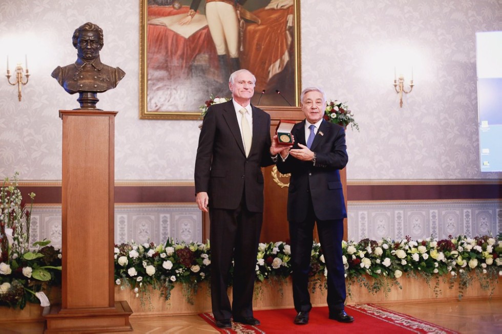 Lobachevsky Medal and Prize Awarded to Richard Schoen ,Lobachevsky Prize, Lobachevsky Museum