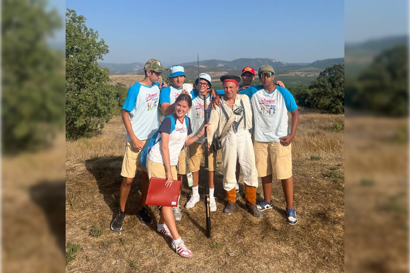 Лето в 'Артеке': о педагогической практике рассказала студент Елабужского института КФУ Лето в 'Артеке': о педагогической практике рассказала студент Елабужского института КФУ