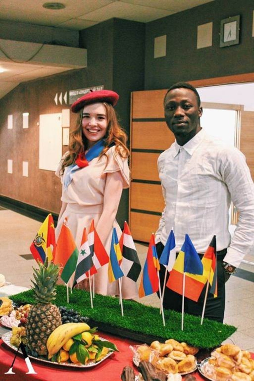 ���������������� ��������� ���  Bonjour, mon cher ami!