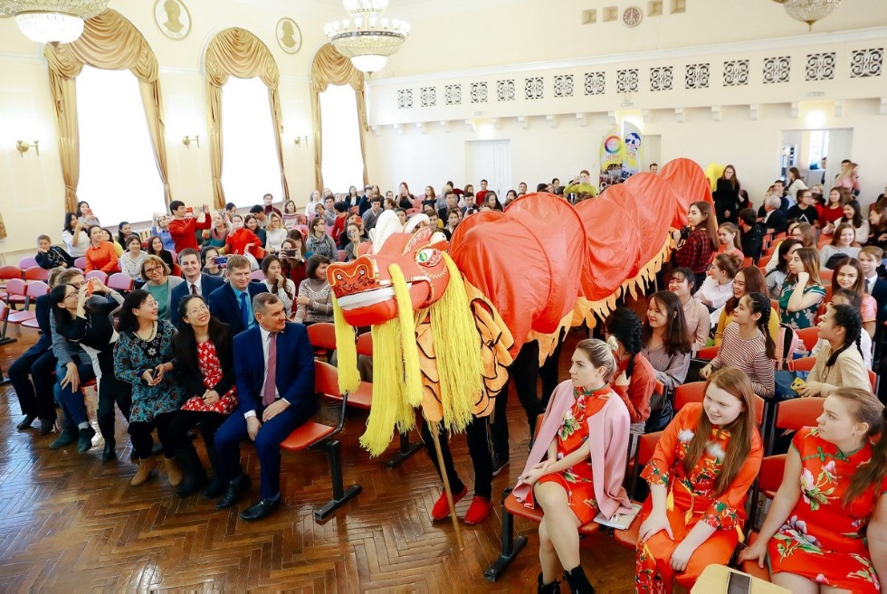 Предстаивтели Института Конфуция КФУ приняли участие в Днях китайской культуры Чувашского государственного педагогического университета им. И.Я. Яковлева Предстаивтели Института Конфуция КФУ приняли участие в Днях китайской культуры Чувашского государственного педагогического университета им. И.Я. Яковлева