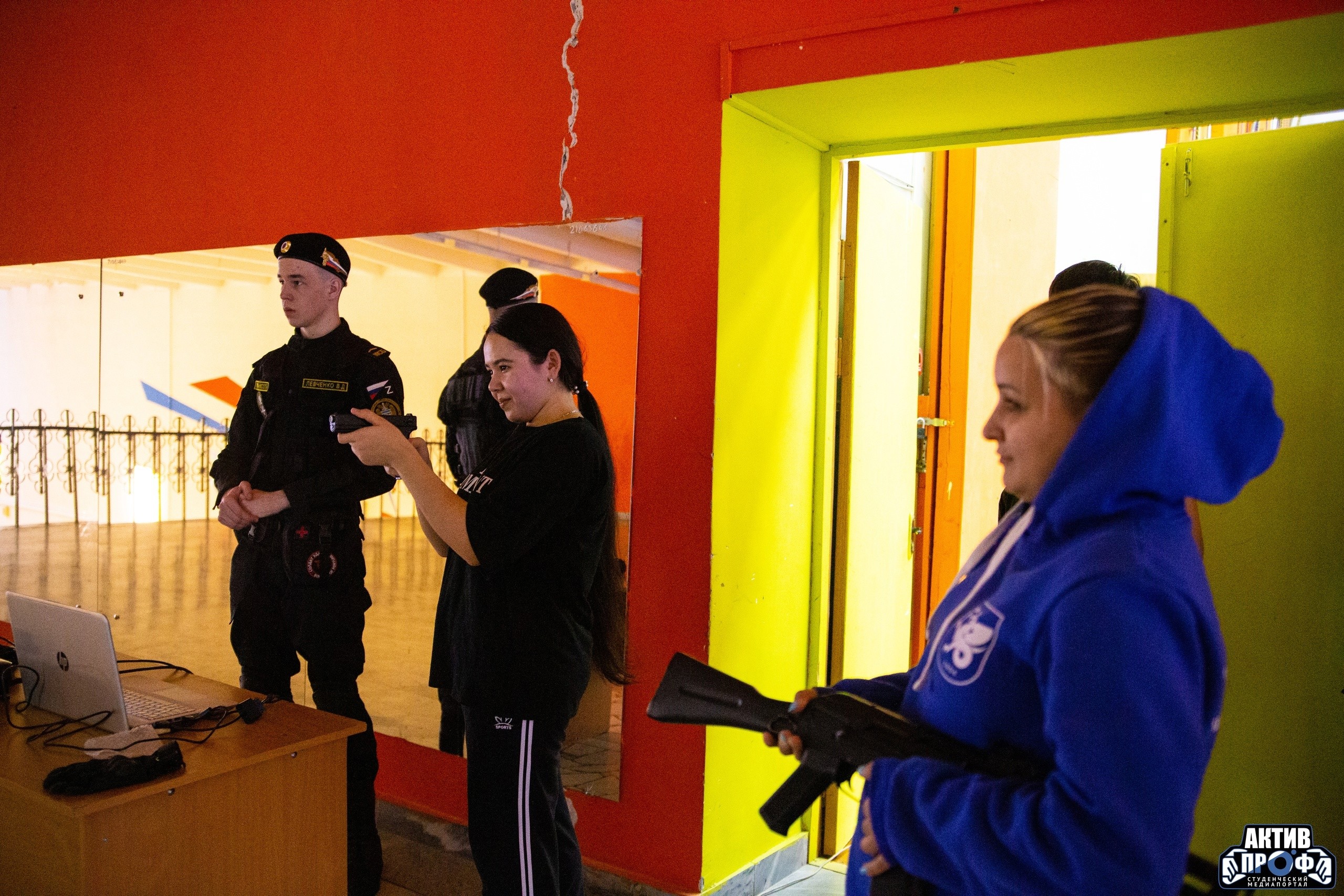 '�������� ���': ������, ���������� � ��������