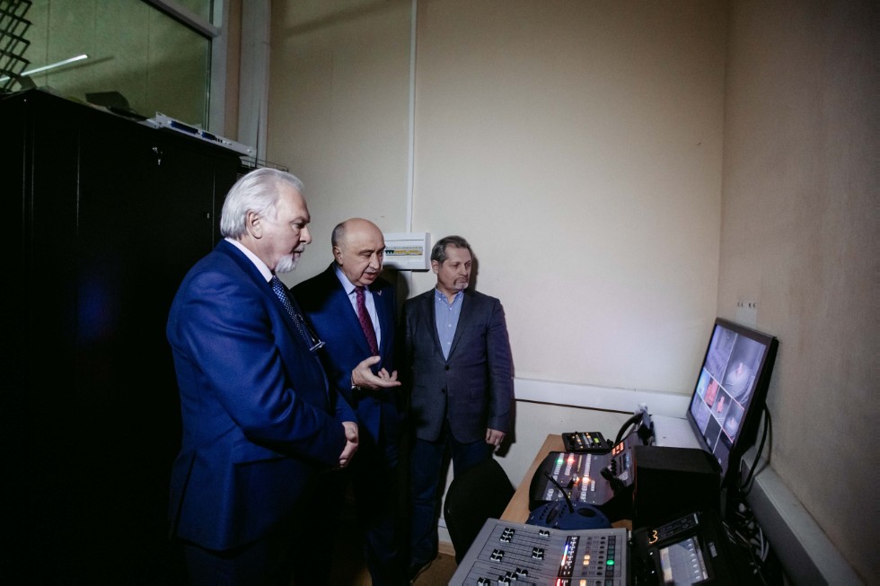 1st Media Congress of All-Russia People's Front held at Kazan University 1st Media Congress of All-Russia People's Front held at Kazan University