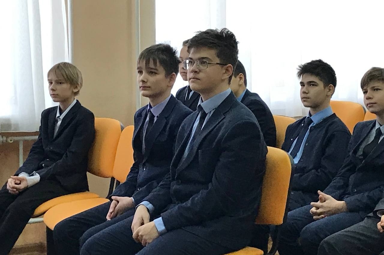 Члены археологического кружка 'ArteFact' посетили гимназию №4 г. Елабуги. Члены археологического кружка 'ArteFact' посетили гимназию №4 г. Елабуги.