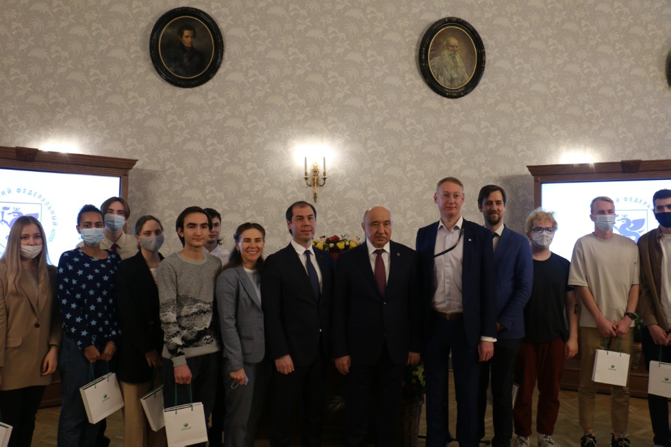 ���� ������ ������������ � ����