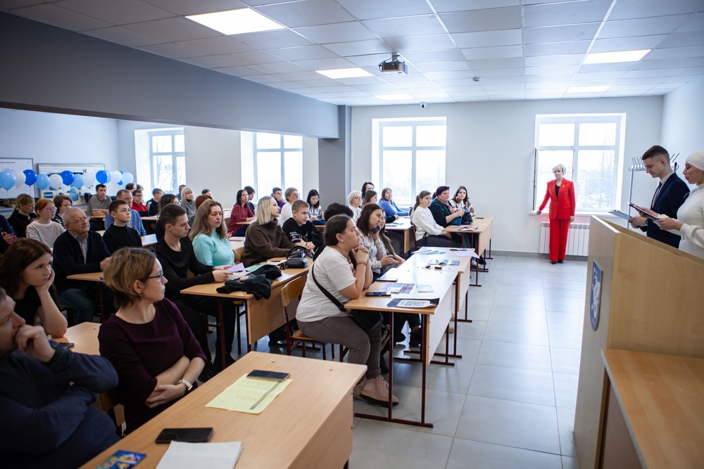 В Колледже Елабужского института КФУ прошел День открытых дверей В Колледже Елабужского института КФУ прошел День открытых дверей