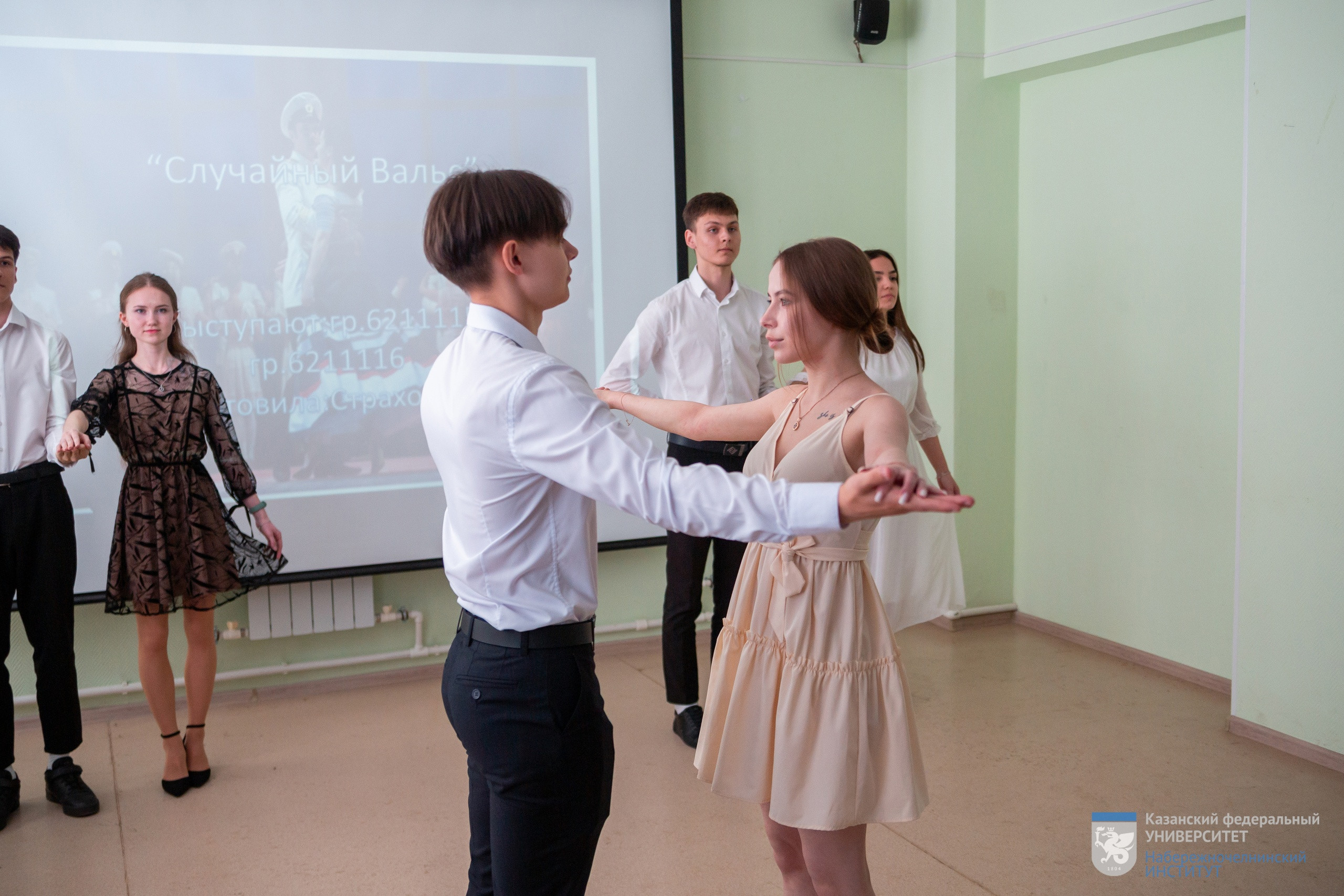 Помнит сердце, не забудет никогда Помнит сердце, не забудет никогда