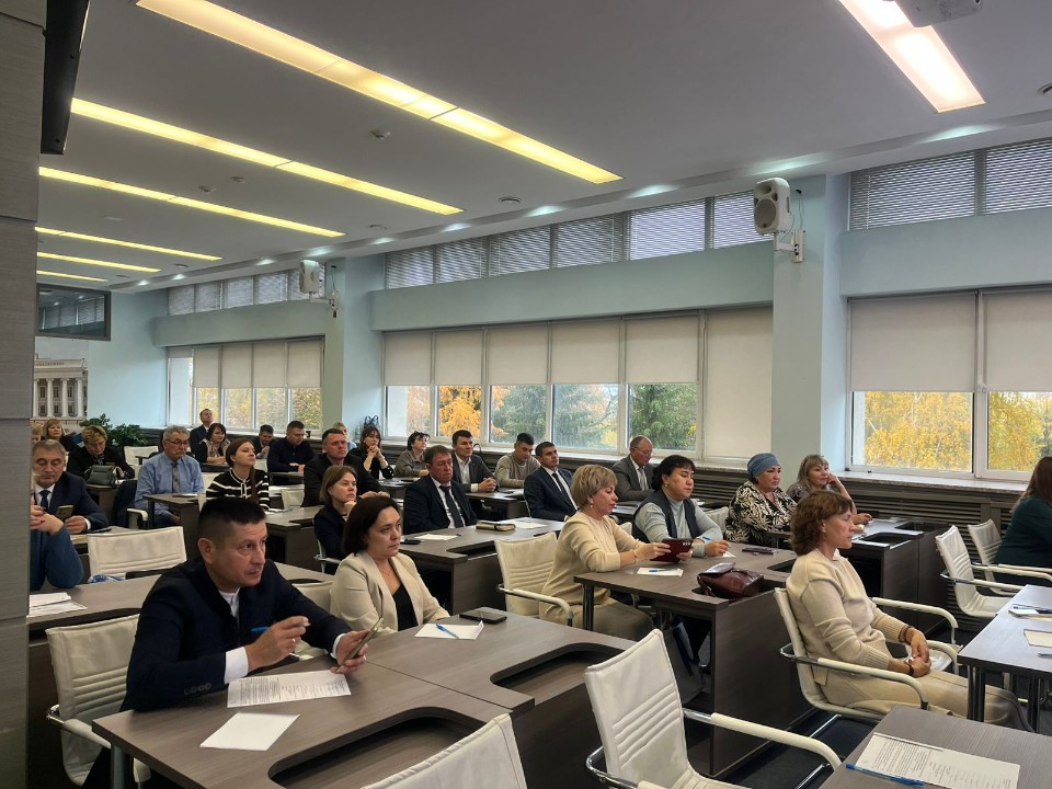 Открытие программы 'Актуальные вопросы внутренней политики: политические, национальные и религиозные аспекты' Открытие программы 'Актуальные вопросы внутренней политики: политические, национальные и религиозные аспекты'