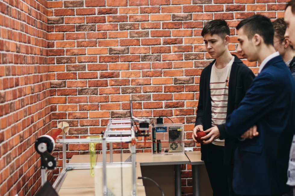 ����� ��������� ���� ������������� 